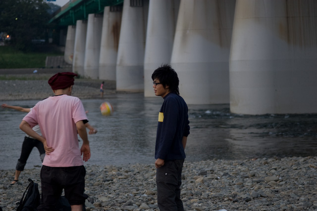 多摩川に集う若人達(もちろん撮影している私含む(-_-;))
