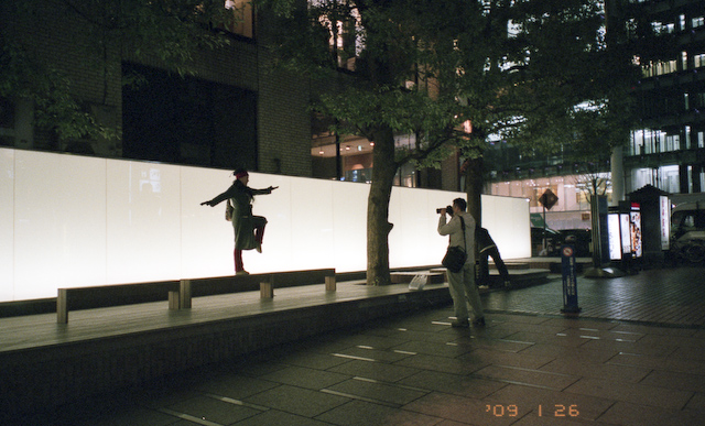 二人で踊ろう。